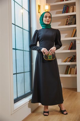 İndirimli Tesettür Elbise Modelleri | Kendinden Desenli Elbise SiyahKendinden Desenli Elbise Siyah